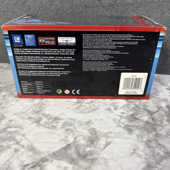 MAISTO PRO RODZ PRO TOURING 1970 DODGE CHALLENGER R/T COUPE DIECAST 1:24 Green - Picture 6 of 7